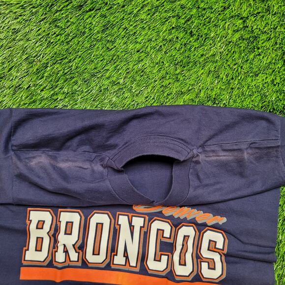 Vintage 1997 Denver Broncos T-Shirt Mens S (Tagged Youth XL) 90s Artex - Picture 4 of 6